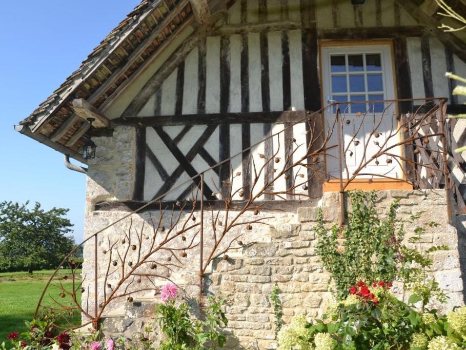 Maison d'Hôtes la Bihorée Saint-Germain-de-Livet Exterior foto